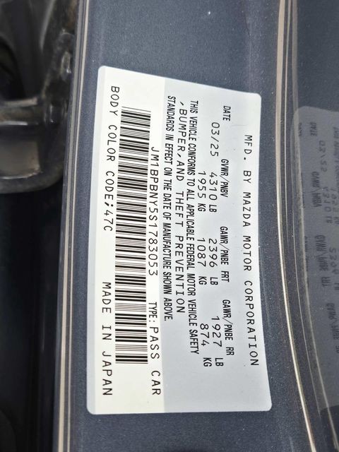 Mazda Mazda3 Vehicle Full-screen Gallery Image 36