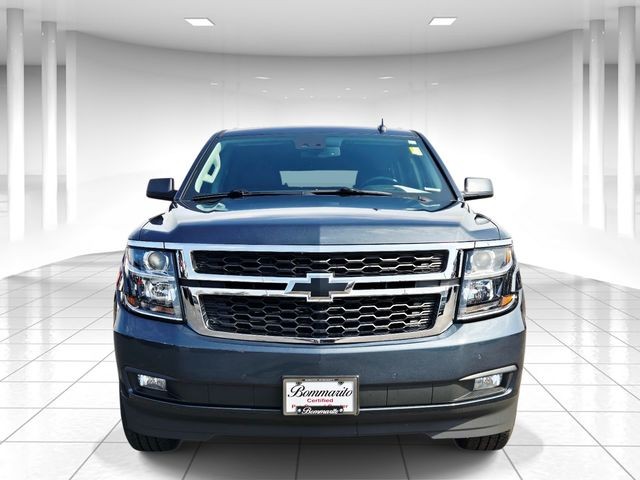 Chevrolet Suburban Vehicle Full-screen Gallery Image 05