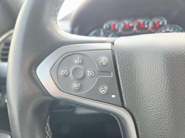 Chevrolet Suburban Vehicle Full-screen Gallery Image 18