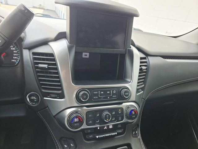 Chevrolet Suburban Vehicle Full-screen Gallery Image 23