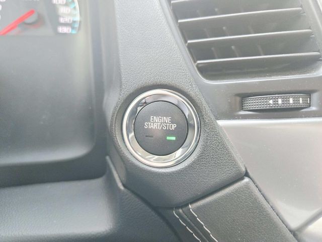 Chevrolet Suburban Vehicle Full-screen Gallery Image 29