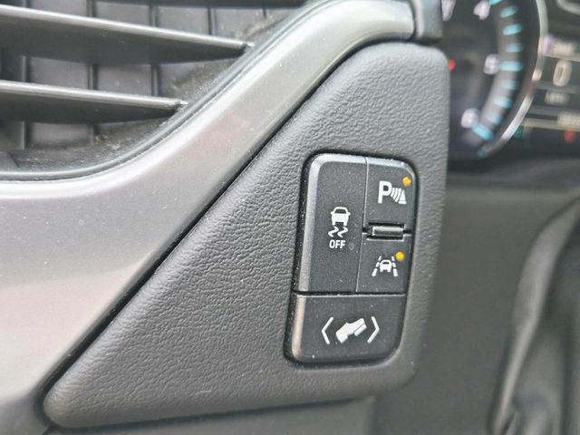 Chevrolet Suburban Vehicle Full-screen Gallery Image 34