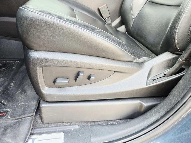 Chevrolet Suburban Vehicle Full-screen Gallery Image 39