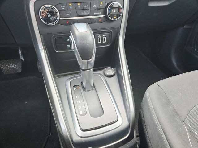 Ford EcoSport Vehicle Full-screen Gallery Image 25