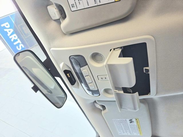 Ford EcoSport Vehicle Full-screen Gallery Image 26