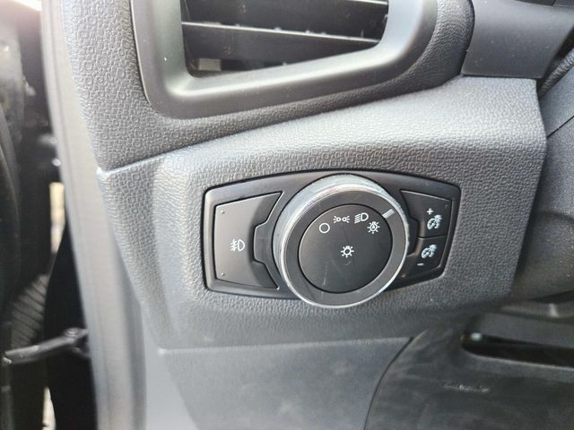 Ford EcoSport Vehicle Full-screen Gallery Image 27