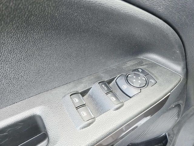 Ford EcoSport Vehicle Full-screen Gallery Image 29