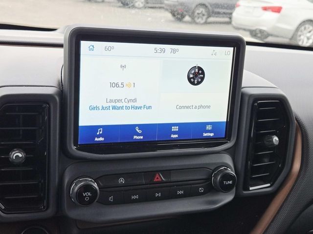 Ford Bronco Sport Vehicle Full-screen Gallery Image 24