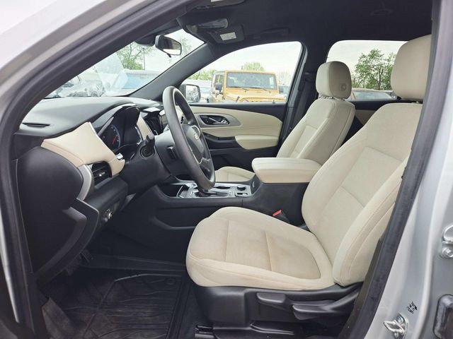 Chevrolet Traverse Vehicle Full-screen Gallery Image 08