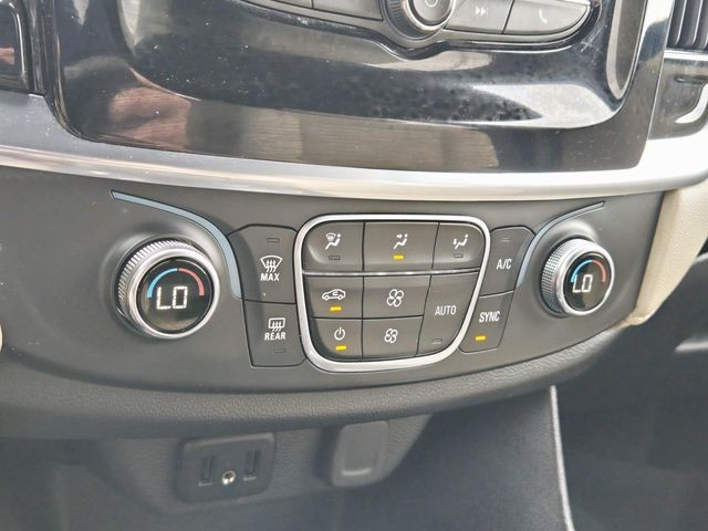 Chevrolet Traverse Vehicle Full-screen Gallery Image 25