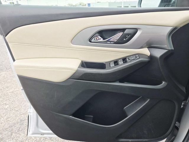 Chevrolet Traverse Vehicle Full-screen Gallery Image 31