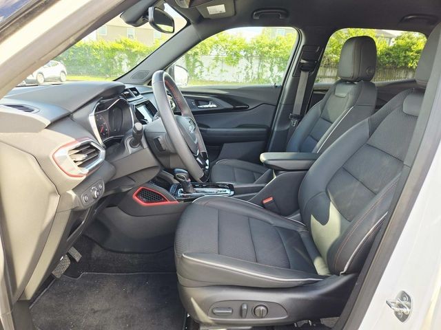 Chevrolet Trailblazer Vehicle Full-screen Gallery Image 08