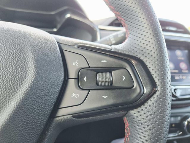 Chevrolet Trailblazer Vehicle Full-screen Gallery Image 16
