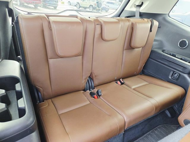Subaru Ascent Vehicle Full-screen Gallery Image 13
