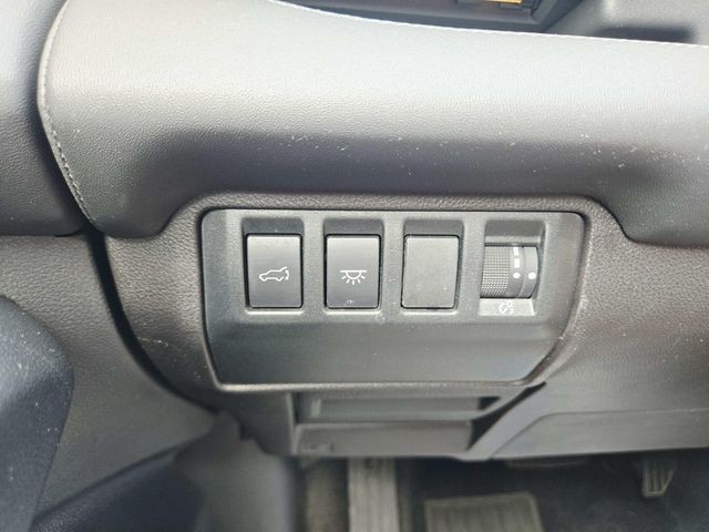 Subaru Ascent Vehicle Full-screen Gallery Image 30