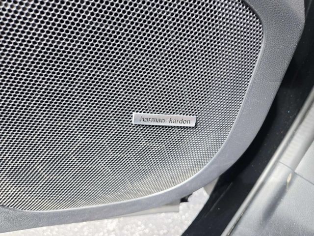 Subaru Ascent Vehicle Full-screen Gallery Image 35