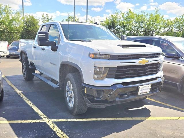 Chevrolet Silverado 2500HD Vehicle Full-screen Gallery Image 04