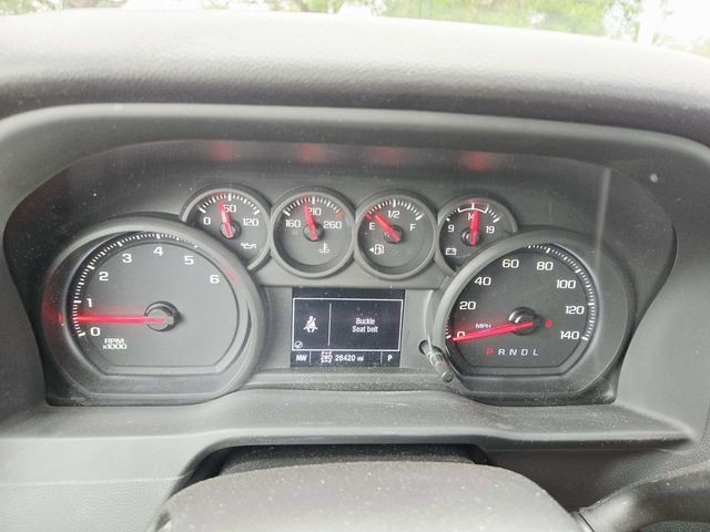 Chevrolet Silverado 2500HD Vehicle Full-screen Gallery Image 20