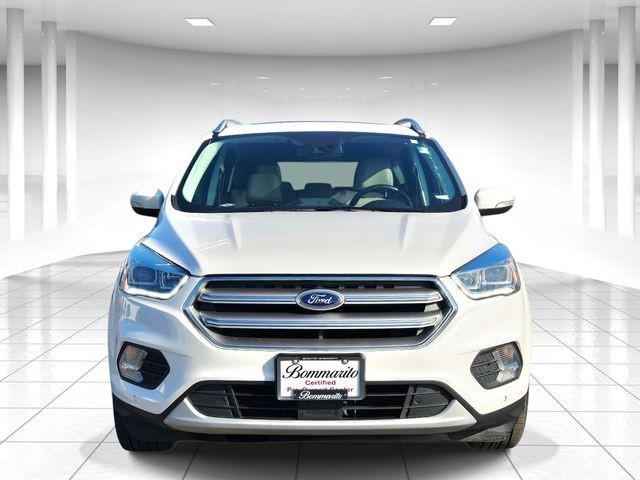 Ford Escape Vehicle Full-screen Gallery Image 05