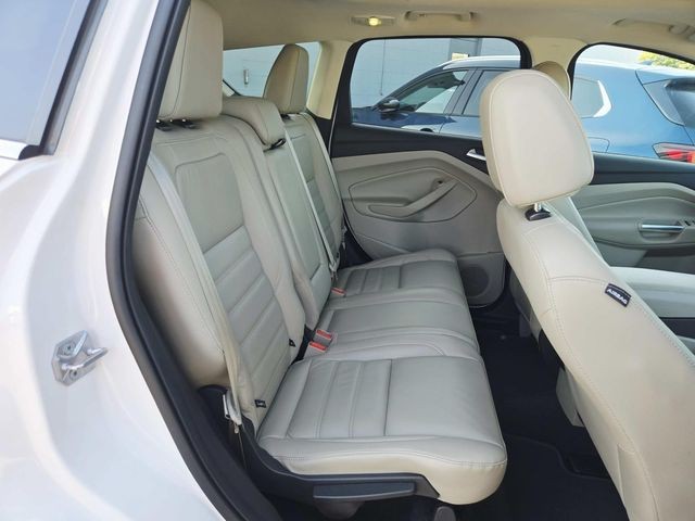 Ford Escape Vehicle Full-screen Gallery Image 12