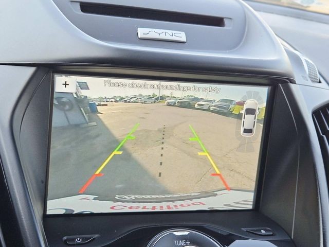 Ford Escape Vehicle Full-screen Gallery Image 24