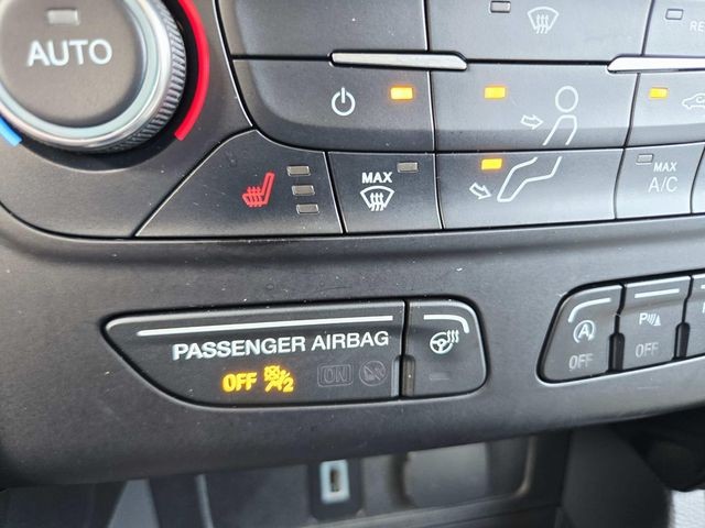 Ford Escape Vehicle Full-screen Gallery Image 26