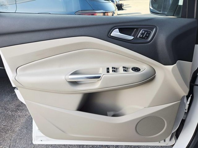 Ford Escape Vehicle Full-screen Gallery Image 33