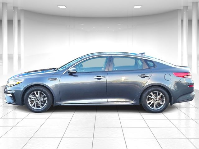 Kia Optima Vehicle Full-screen Gallery Image 02