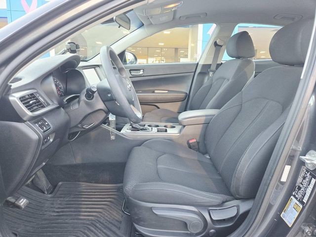 Kia Optima Vehicle Full-screen Gallery Image 08