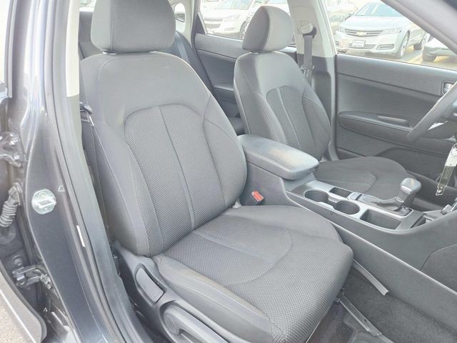 Kia Optima Vehicle Full-screen Gallery Image 12