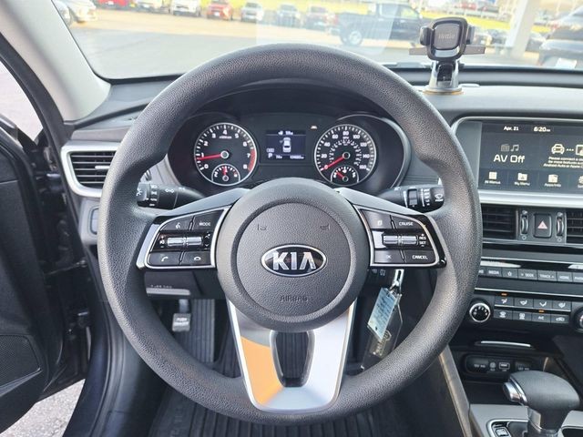 Kia Optima Vehicle Full-screen Gallery Image 15