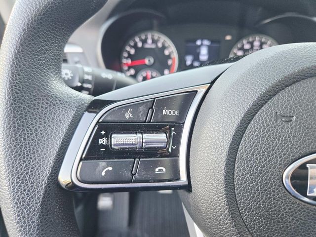 Kia Optima Vehicle Full-screen Gallery Image 16