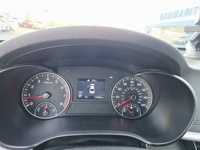 Kia Optima Vehicle Full-screen Gallery Image 18