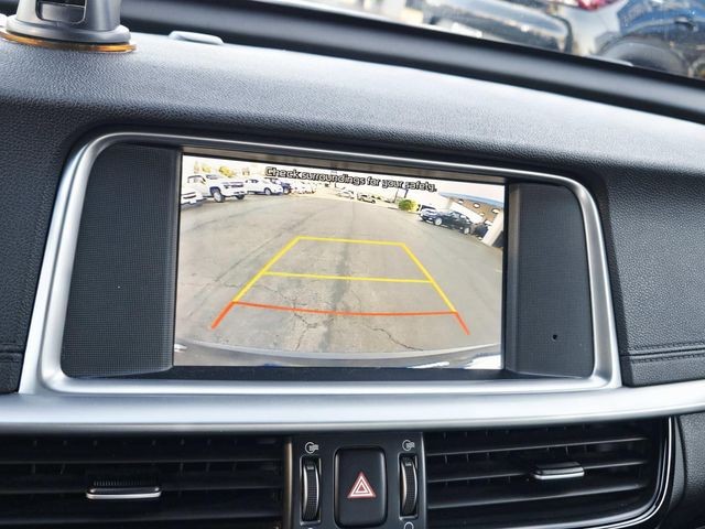 Kia Optima Vehicle Full-screen Gallery Image 22