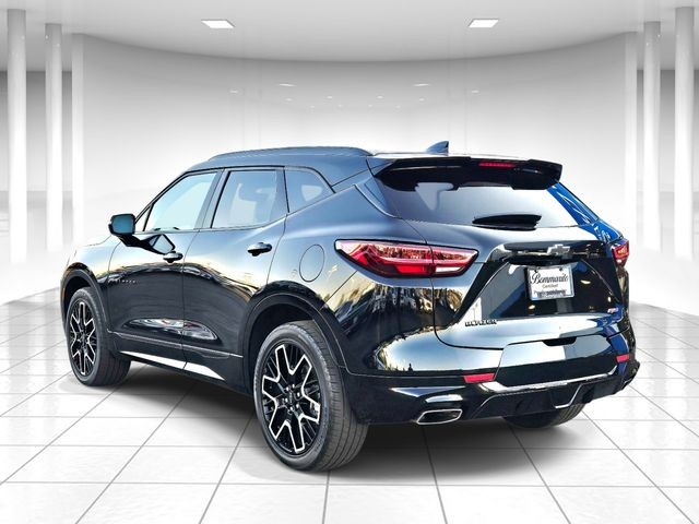 Chevrolet Blazer Vehicle Full-screen Gallery Image 03