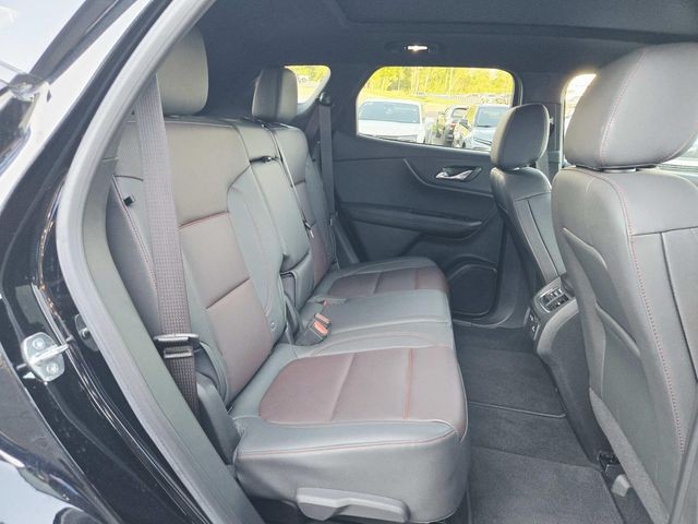 Chevrolet Blazer Vehicle Full-screen Gallery Image 13