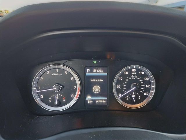 Hyundai Sonata Vehicle Full-screen Gallery Image 17