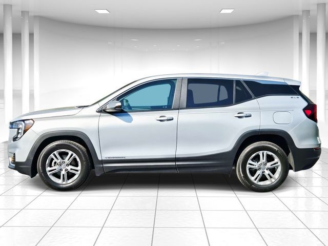 GMC Terrain Vehicle Full-screen Gallery Image 02