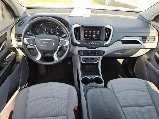 GMC Terrain Vehicle Full-screen Gallery Image 06
