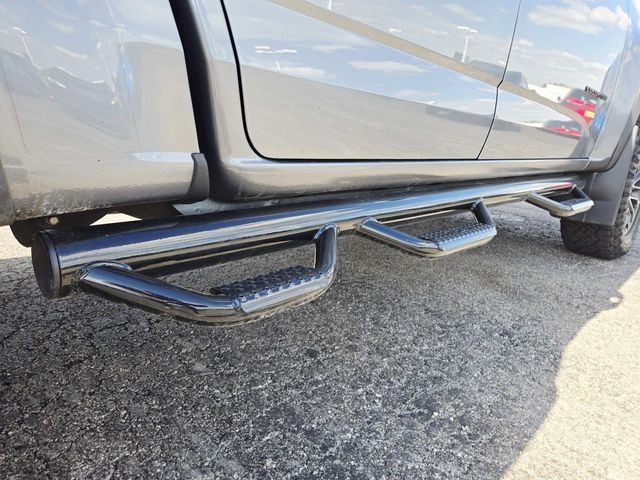 Chevrolet Colorado Vehicle Full-screen Gallery Image 15