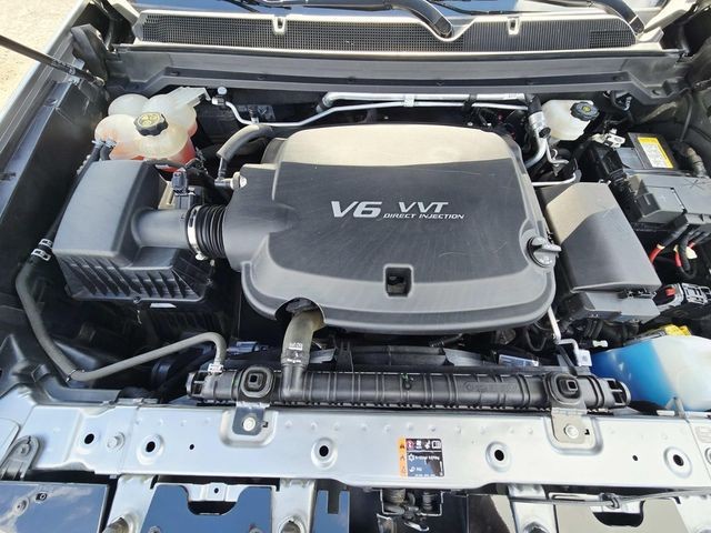 Chevrolet Colorado Vehicle Full-screen Gallery Image 17