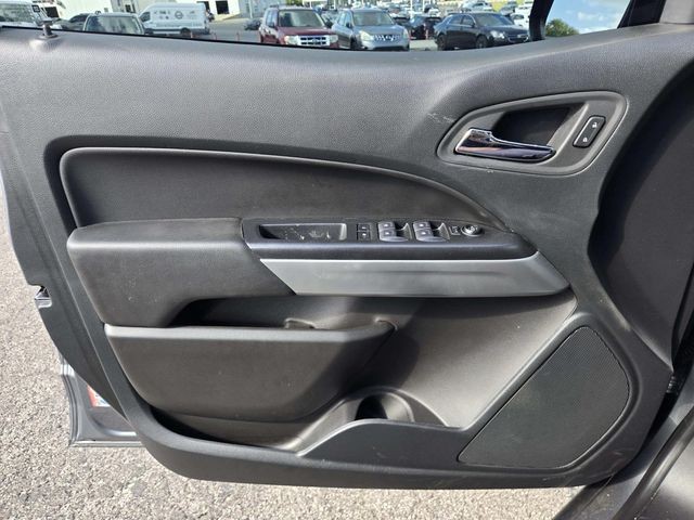 Chevrolet Colorado Vehicle Full-screen Gallery Image 34