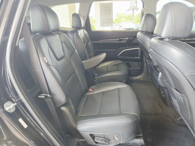 Kia Telluride Vehicle Full-screen Gallery Image 14