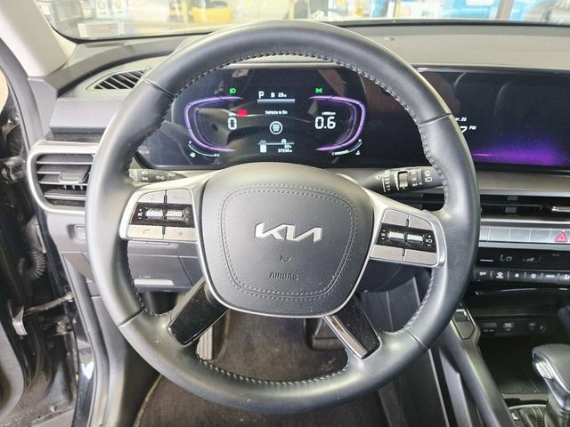 Kia Telluride Vehicle Full-screen Gallery Image 18