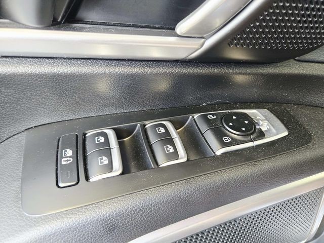 Kia Telluride Vehicle Full-screen Gallery Image 35