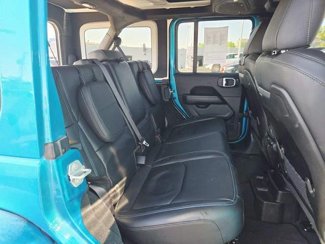 Jeep Wrangler 4xe Vehicle Full-screen Gallery Image 12