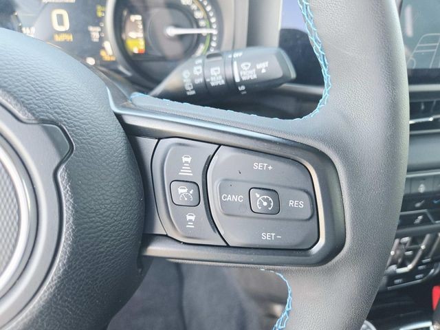 Jeep Wrangler 4xe Vehicle Full-screen Gallery Image 21