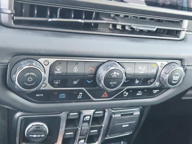 Jeep Wrangler 4xe Vehicle Full-screen Gallery Image 28
