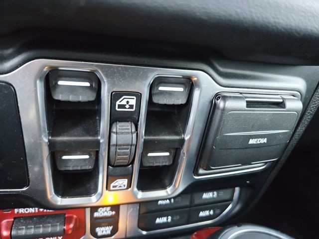 Jeep Wrangler 4xe Vehicle Full-screen Gallery Image 30