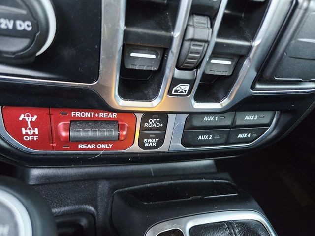 Jeep Wrangler 4xe Vehicle Full-screen Gallery Image 31